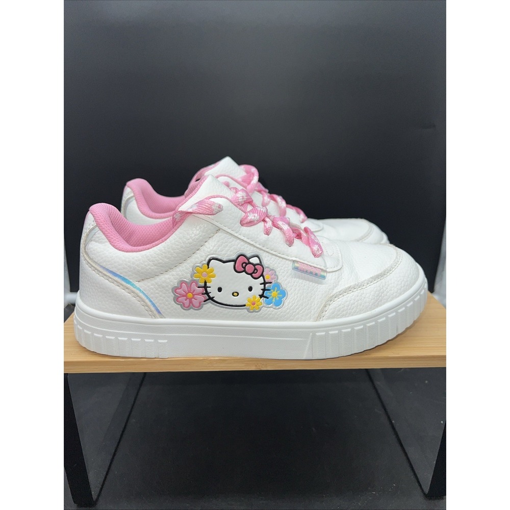 Hello Kitty White Pink Tennis Shoes Size 4 Comfort Cats Cute Happy